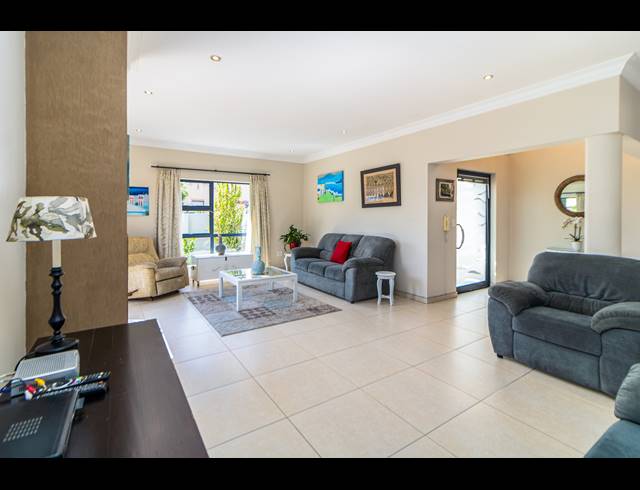 4 BEDROOM FREESTANDING SOLD IN PARKLANDS